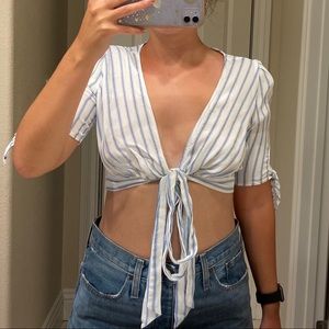 Tie top